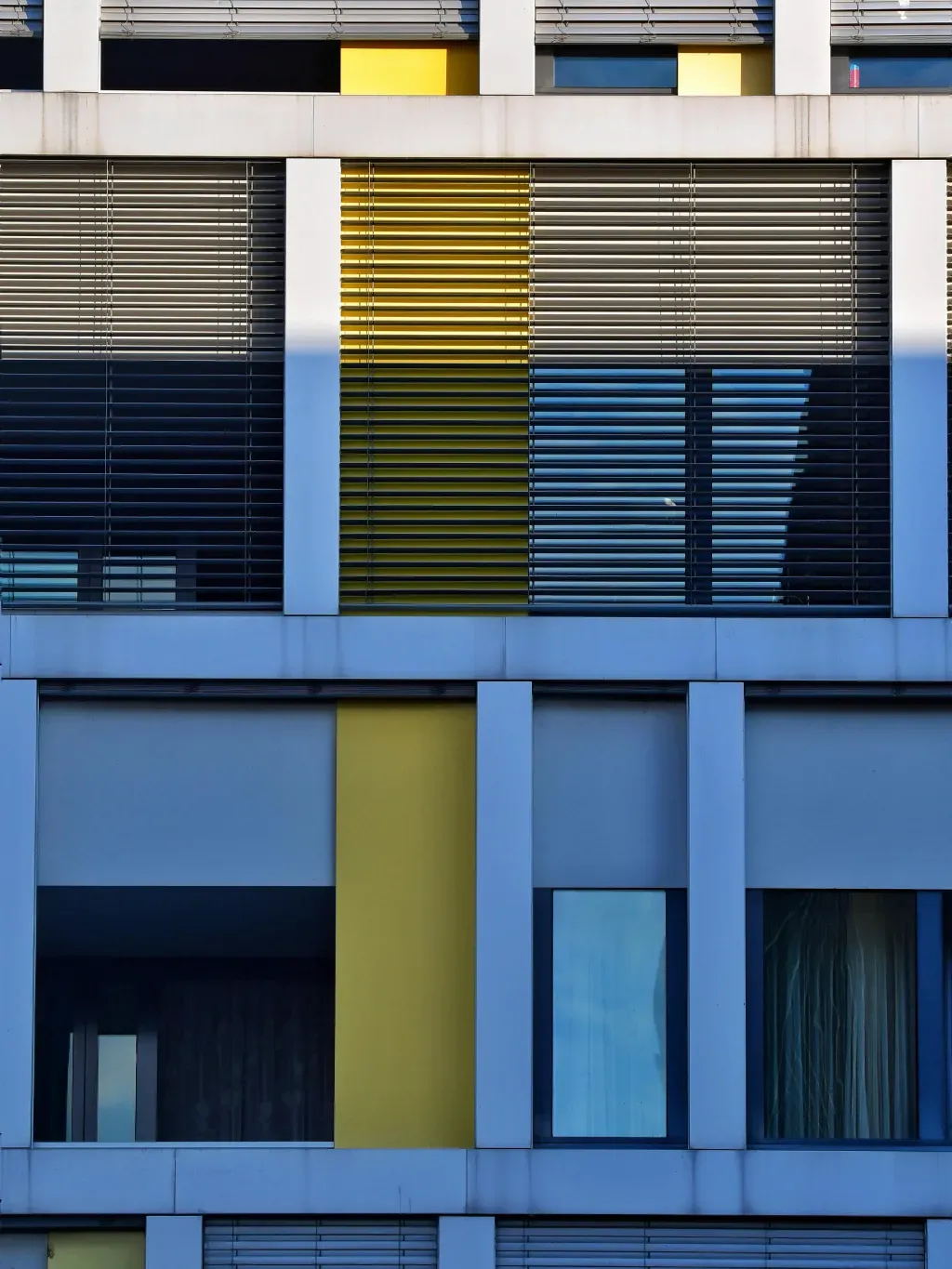 Żaluzje zewnętrzne a energooszczędność – czy naprawdę obniżają rachunki?